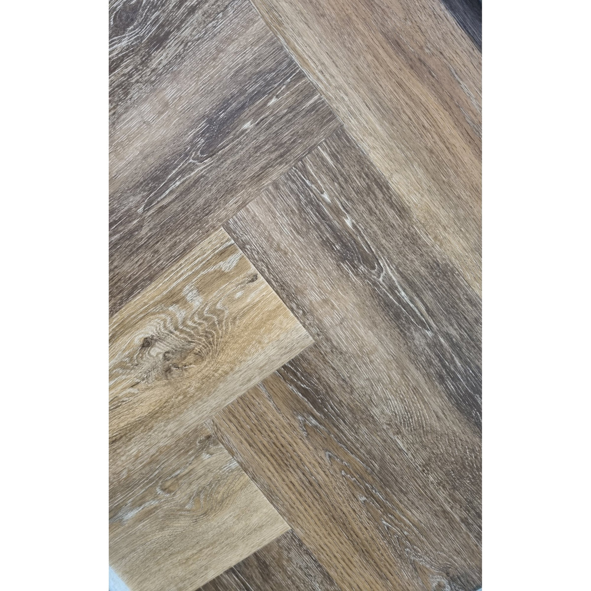 Dover Golden Roble Oak Herringbone 6mm SPC Click Vinyl 126x610mm (inc. 1.5mm Underlay)