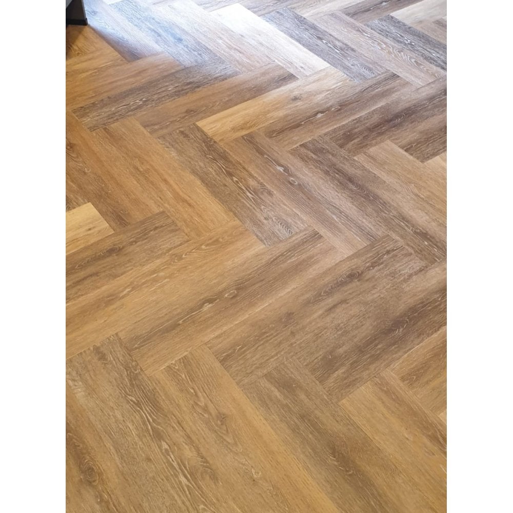 Dover Golden Roble Oak Herringbone 6mm SPC Click Vinyl 126x610mm (inc. 1.5mm Underlay)