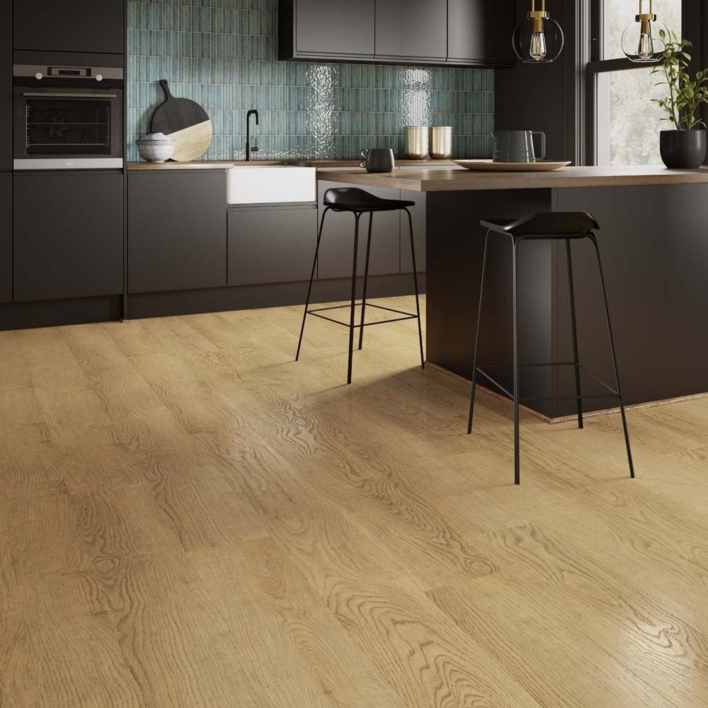 Premium Natural Oak 7.5mm SPC Click LVT 1220x229mm - inc 1.5mm Underlay