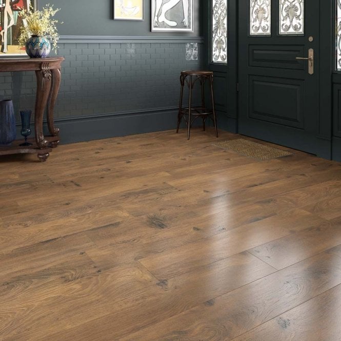 PREMIUM WARM BROWN OAK 7.5MM SPC CLICK LVT 1220X229MM - INC 1.5MM UNDERLAY